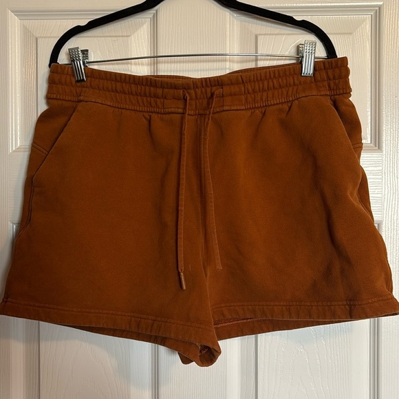 lululemon athletica Brown Athletic Shorts - Picture 1 of 10